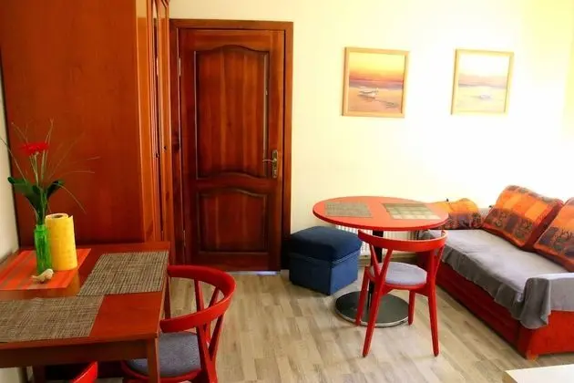 Traditional Apart Daire, Bahçe Manzaralı