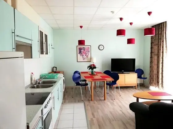 Traditional Apart Daire, Teras