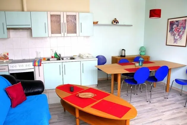 Traditional Apart Daire, Teras
