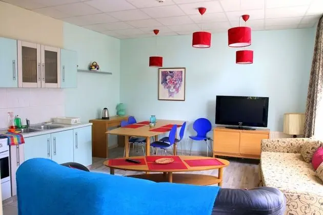 Traditional Apart Daire, Teras
