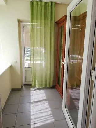 Traditional Apart Daire, Teras