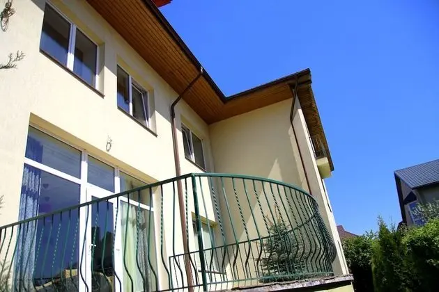 Traditional Apart Daire, Teras