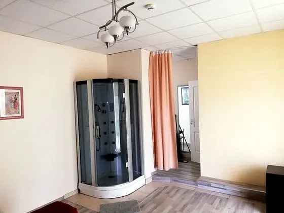 Traditional Apart Daire, Teras