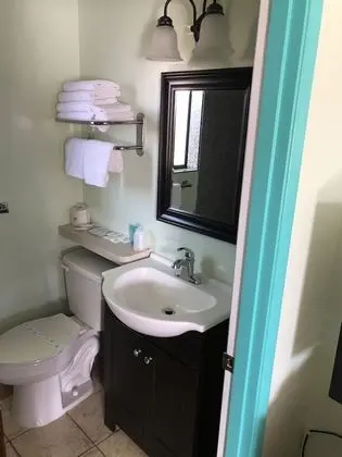 Tek Büyük Yataklı Oda, 2 Çift Kişilik Yatak