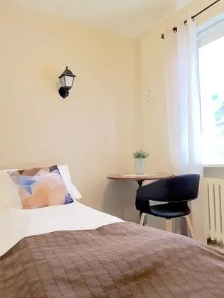 Tek Kişilik Oda, 1 Tek Kişilik Yatak, Ortak Banyo