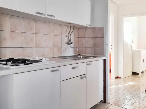 Villa (Holiday Home with Terrace, Pool and S)