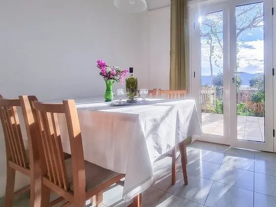 Villa (Holiday Home with Terrace, Pool and S)