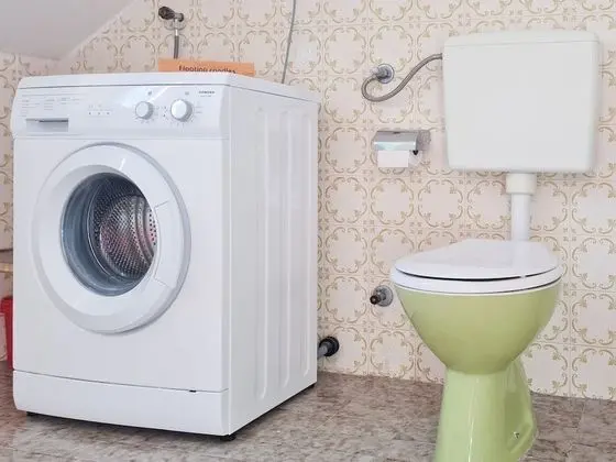 Villa (Holiday Home with Terrace, Pool and S)