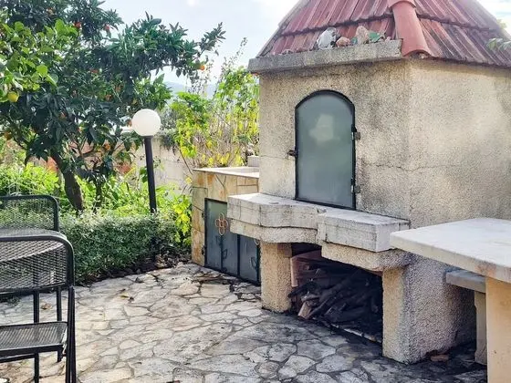 Villa (Holiday Home with Terrace, Pool and S)