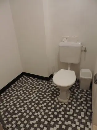 Economy Tek Büyük Yataklı Oda, Ortak Banyo