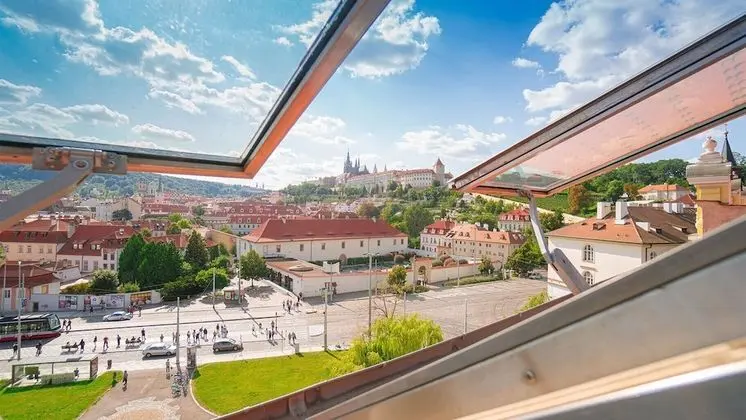 Süit ( Prague Castle View)