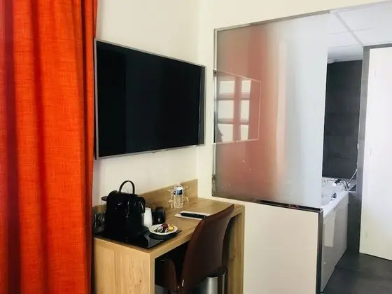 Executive Oda, 1 En Büyük (King) Boy Yatak, Sigara İçilmez, Küvet (Converts to 2 Twin Beds)