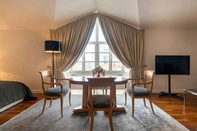 Junior Süit, 1 En Büyük (King) Boy Yatak