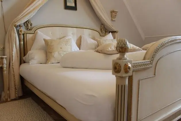 Romantic Tek Büyük Yataklı Oda, 1 Büyük (Queen) Boy Yatak, Sigara İçilmez