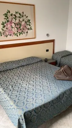 Üç Kişilik Oda