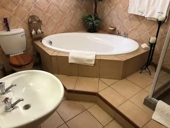Tek Büyük Yataklı Oda (Room 1)