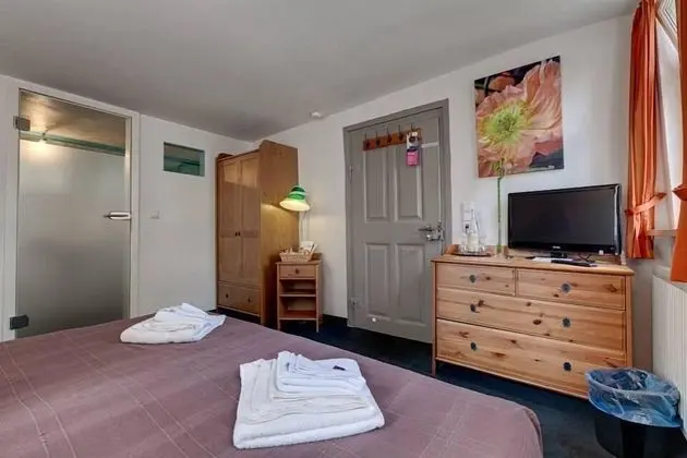 Tek Büyük Yataklı Oda (Küferstube)