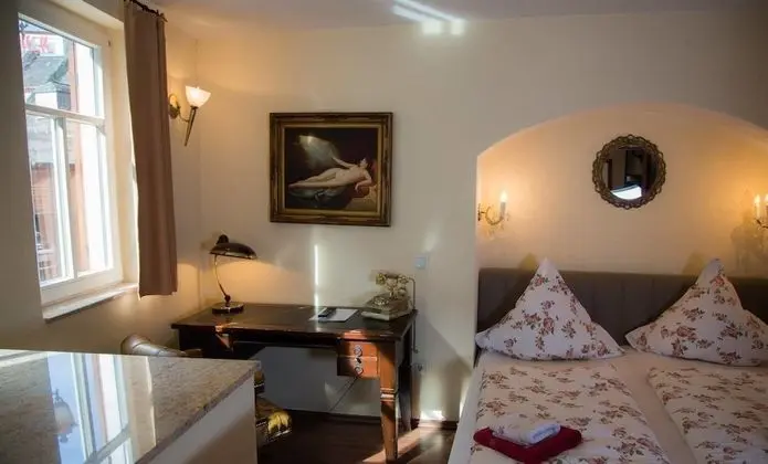 Tek Büyük Yataklı Oda