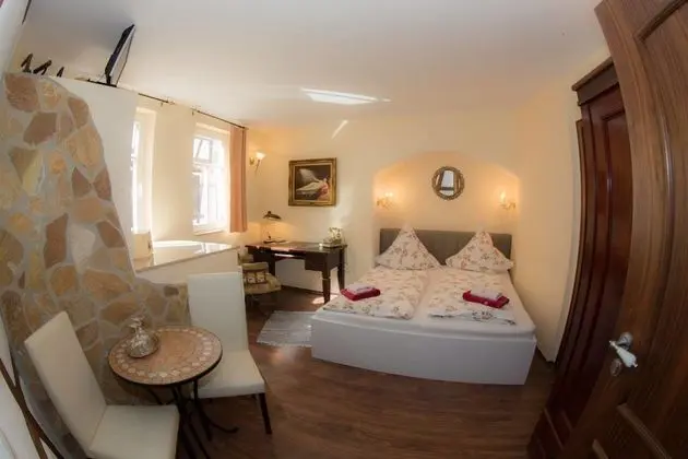 Tek Büyük Yataklı Oda