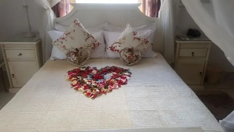 Tek Büyük Yataklı Oda, Bahçe Manzaralı