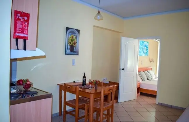 Apart Daire, Havuz Manzaralı