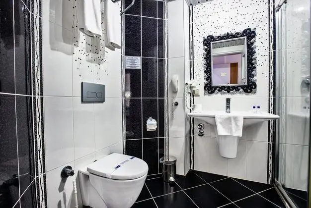 https://imagessl.etstur.com/files/images/hotelImages/TR/209805/l/Kleopatra-Ada-Beach-Hotel-Oda-273688.jpg