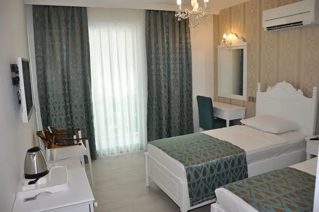 Tek Büyük veya İki Ayrı Yataklı Oda