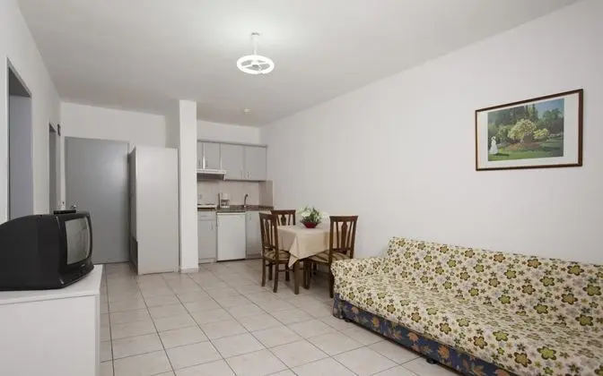 Studio, Şehir Manzaralı