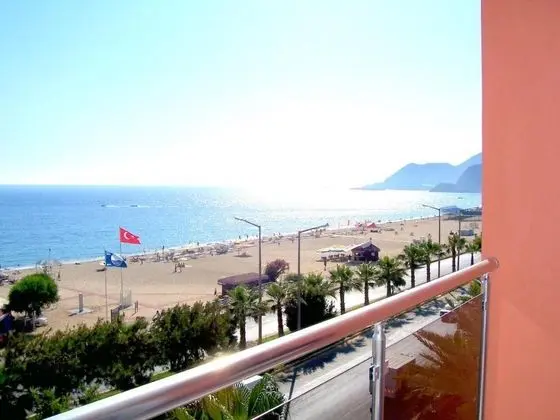 Standart Oda, Deniz Manzaralı, Balkonlu