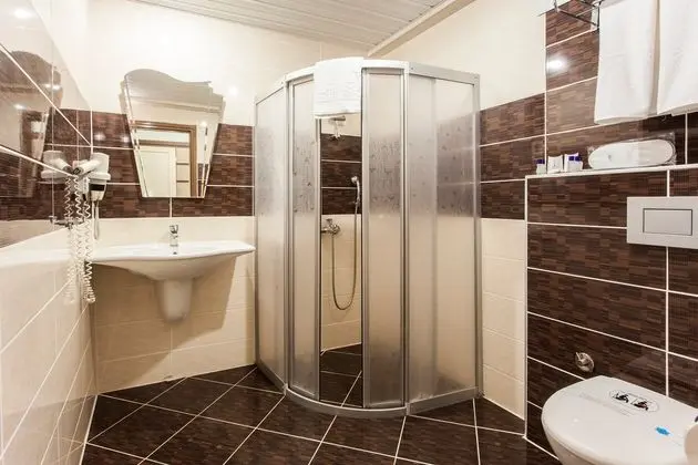 https://imagessl.etstur.com/files/images/hotelImages/TR/209806/l/Kleopatra-Beach-Hotel-Oda-273721.jpg