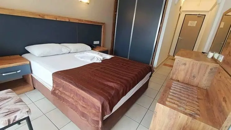 Tek Büyük Yataklı Oda