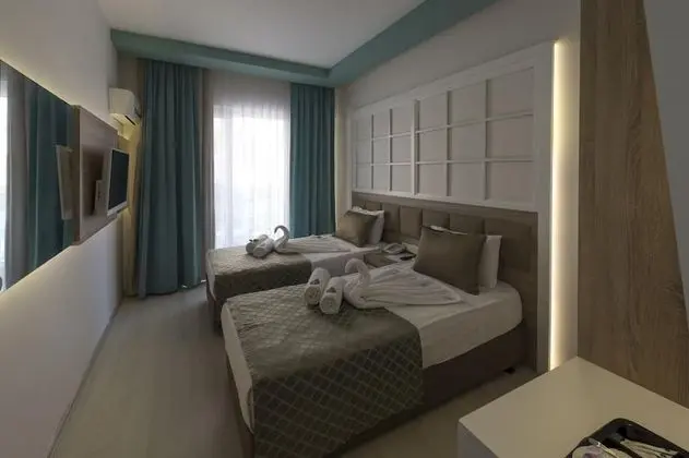 Kara Manzaralı 1 Çift Kişilik Veya 2 Tek Kişilik Yatak