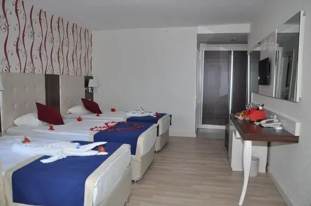 Üç Kişilik Oda