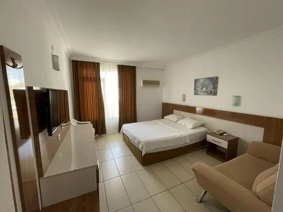 Standart Oda, Kara Manzaralı
