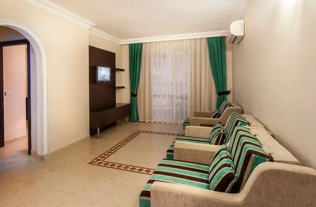 https://imagessl.etstur.com/files/images/hotelImages/TR/209809/l/Kleopatra-Royal-Palm-Hotel-Oda-273762.jpg