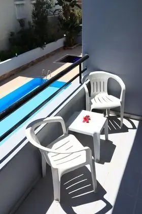 Standard Oda, 1 Yatak Odası, Havuz Manzaralı
