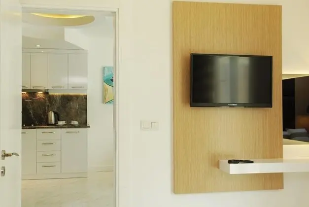 Apartment, Kara veya Havuz Manzaralı
