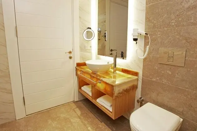 Apartment, Kara veya Havuz Manzaralı