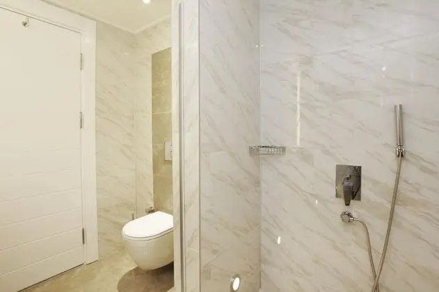 Apartment, Şehir Manzaralı