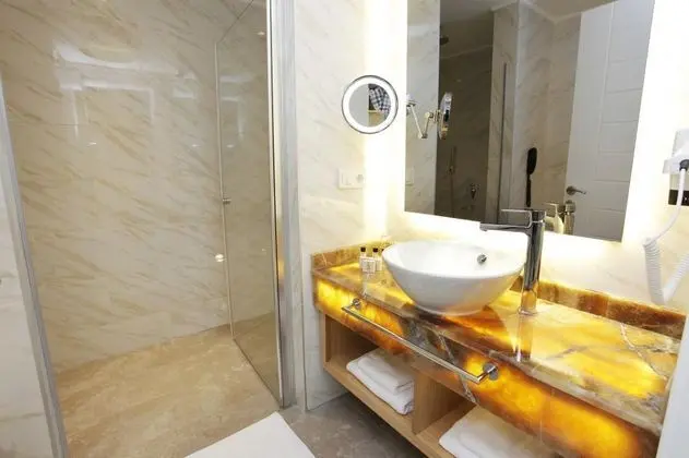 Apartment, Şehir Manzaralı