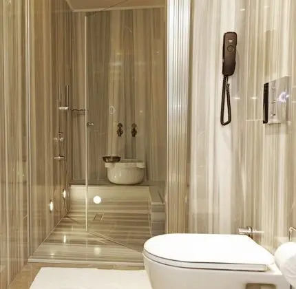 Apartment, Şehir Manzaralı