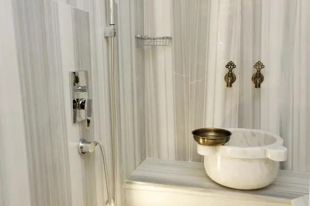 Apartment, Şehir Manzaralı