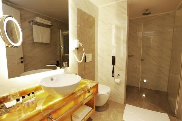 Studio, Havuz Manzaralı