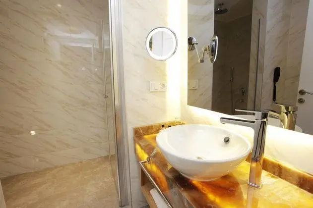 Studio, Havuz Manzaralı