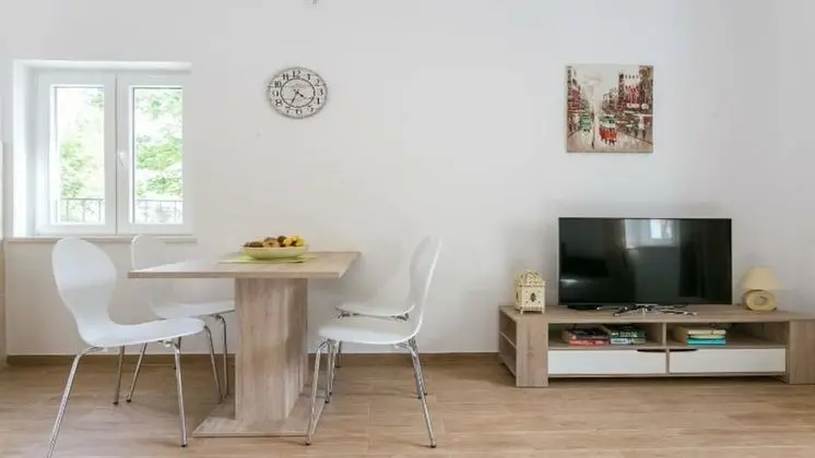 Apart Daire, Dağ Manzaralı