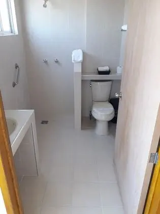 Tek Büyük Yataklı Oda, 2 Çift Kişilik Yatak