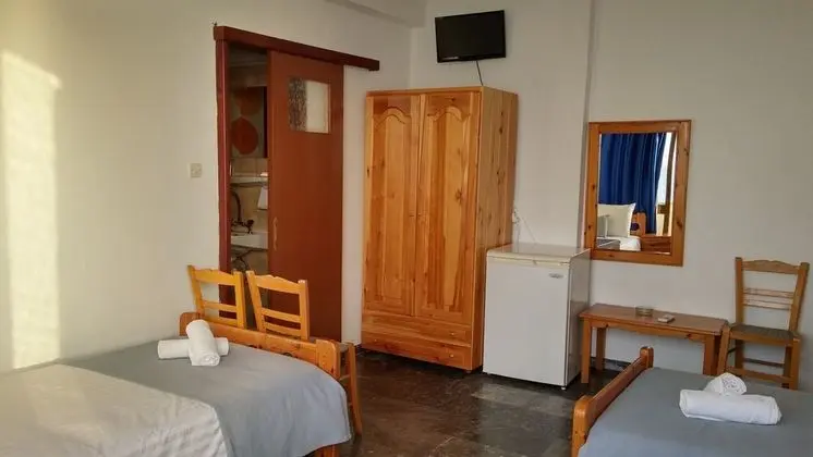 Üç Kişilik Oda, Deniz Manzaralı