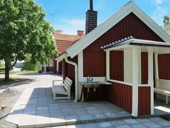 Ev