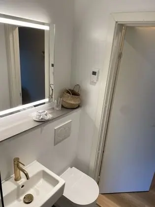 Premium Tek Büyük Yataklı Oda