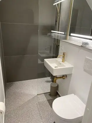 Premium Tek Büyük Yataklı Oda